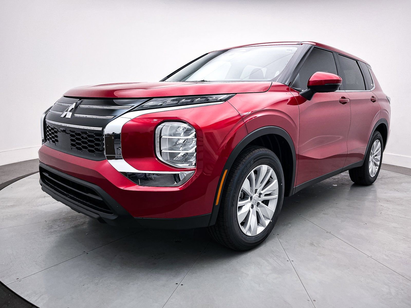 New 2025 Mitsubishi Outlander ES image 3