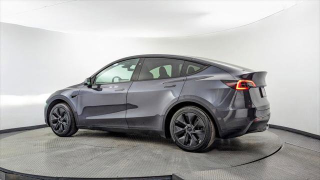 Used 2025 Tesla Model Y Long Range RWD image 4