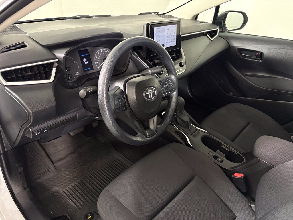 Used 2025 Toyota Corolla LE FWD image 16