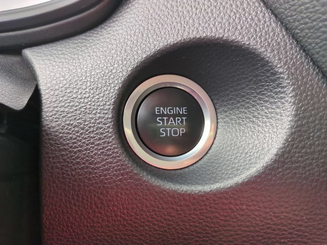 Used 2022 Toyota Corolla Cross LE AWD/4WD image 22