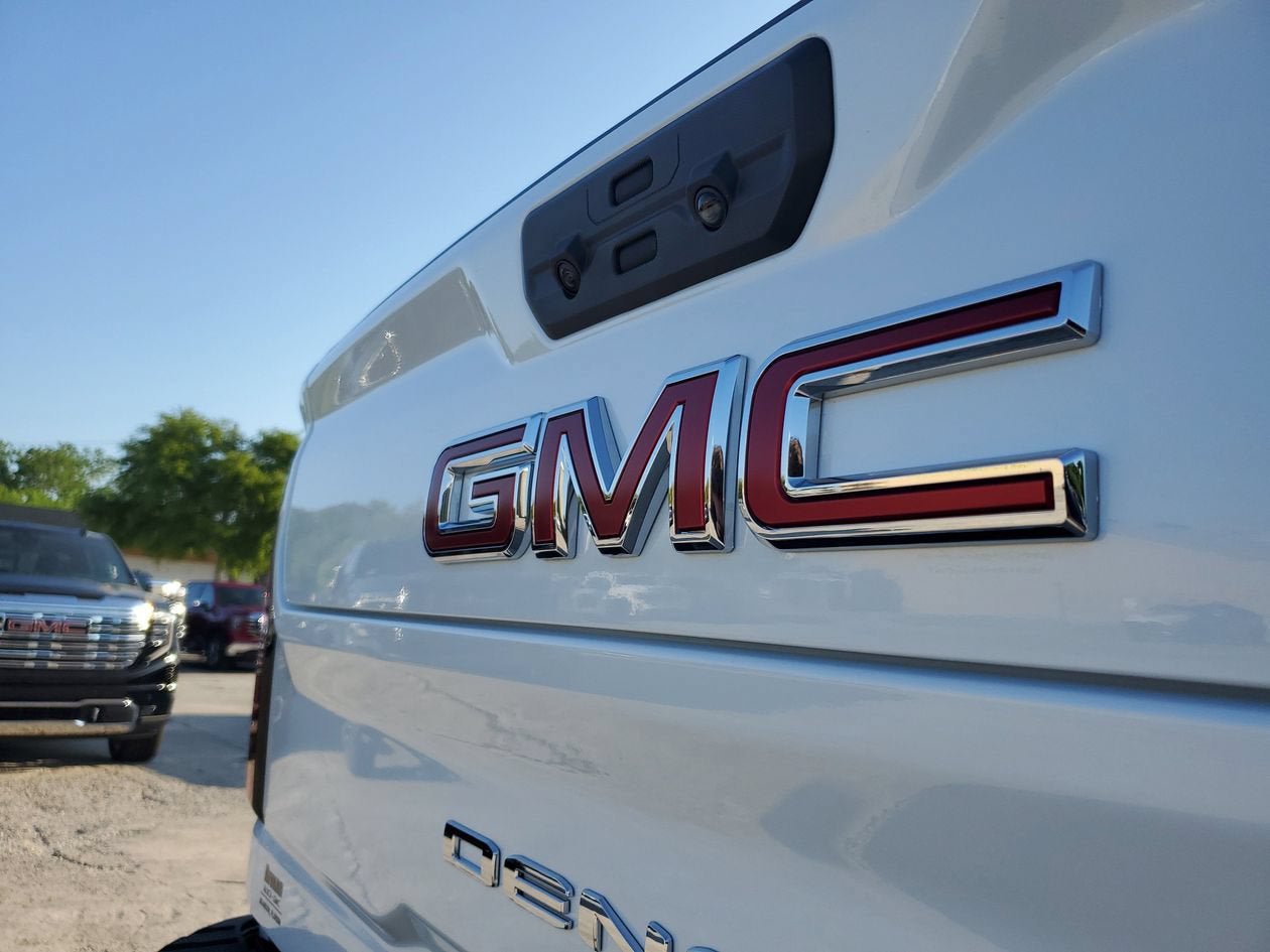 New 2026 GMC Sierra 2500 Denali w/ Denali Reserve Package AWD/4WD image 7