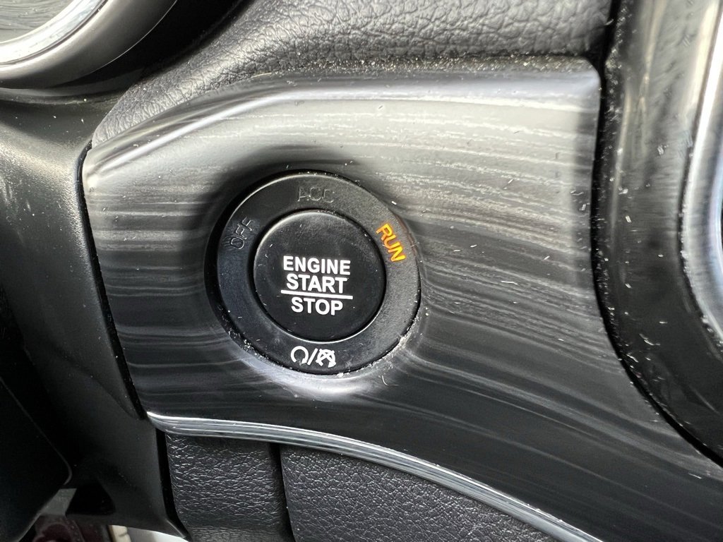 Used 2021 Jeep Grand Cherokee Limited image 35