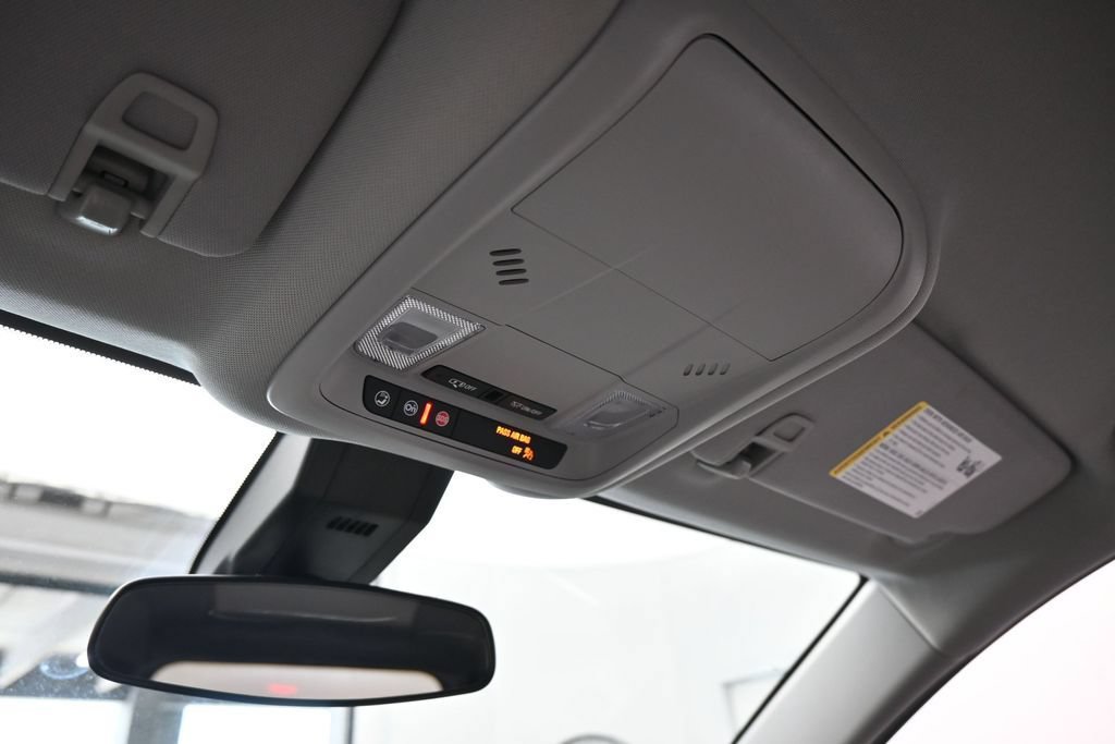 Used 2023 Chevrolet Equinox LS FWD image 21