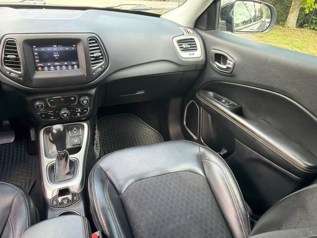 Used 2018 Jeep Compass Latitude w/ Popular Equipment Group AWD/4WD image 19