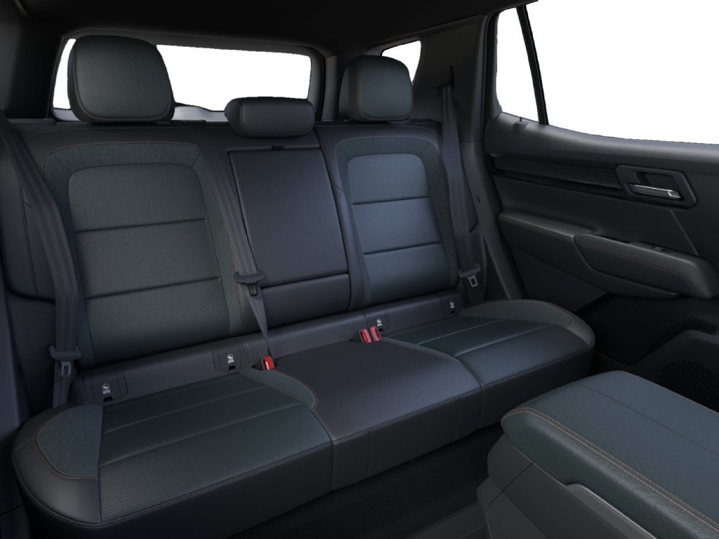 New 2027 GMC Terrain AT4 w/ LPO, Black Badging Package AWD/4WD image 18