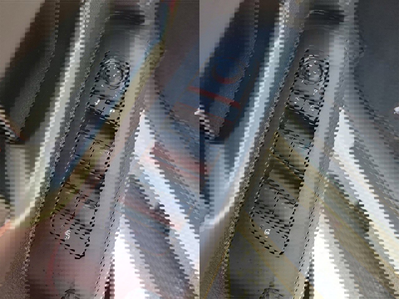 Used 2025 Toyota Tacoma Limited image 13