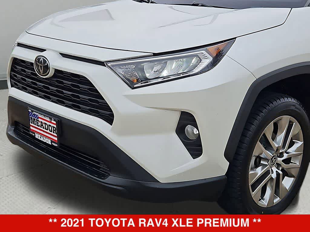 Used 2021 Toyota RAV4 XLE Premium FWD image 11