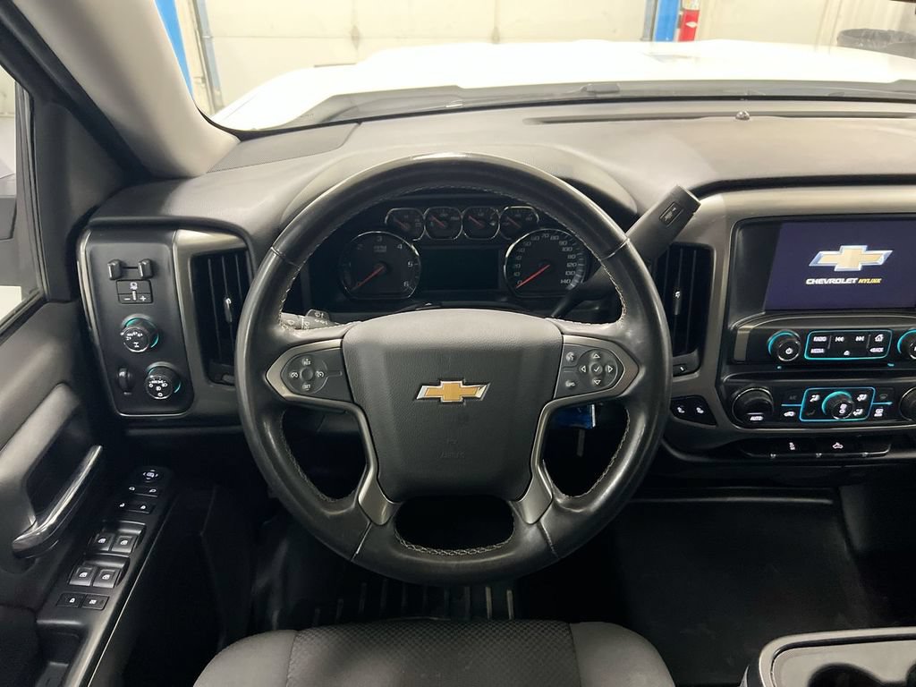 Used 2018 Chevrolet Silverado 1500 LT w/ All Star Edition AWD/4WD image 11