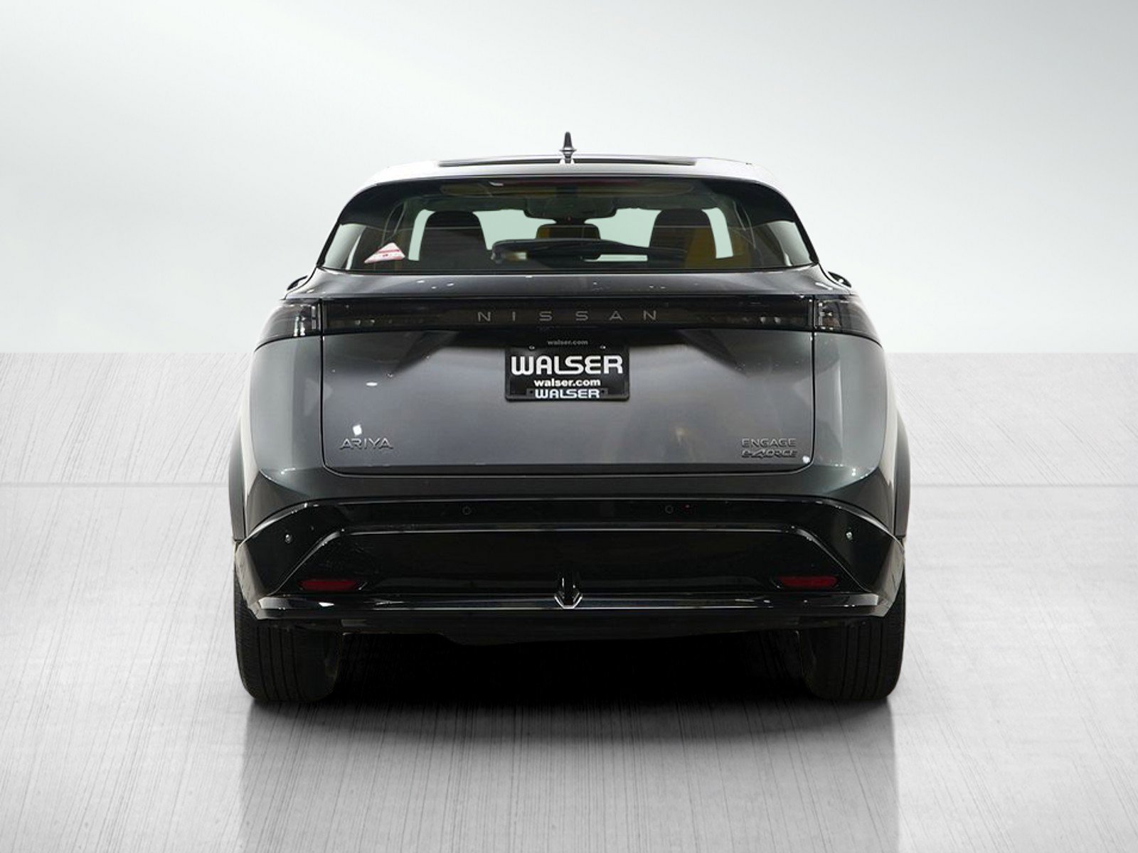 Used 2023 Nissan Ariya AWD image 4