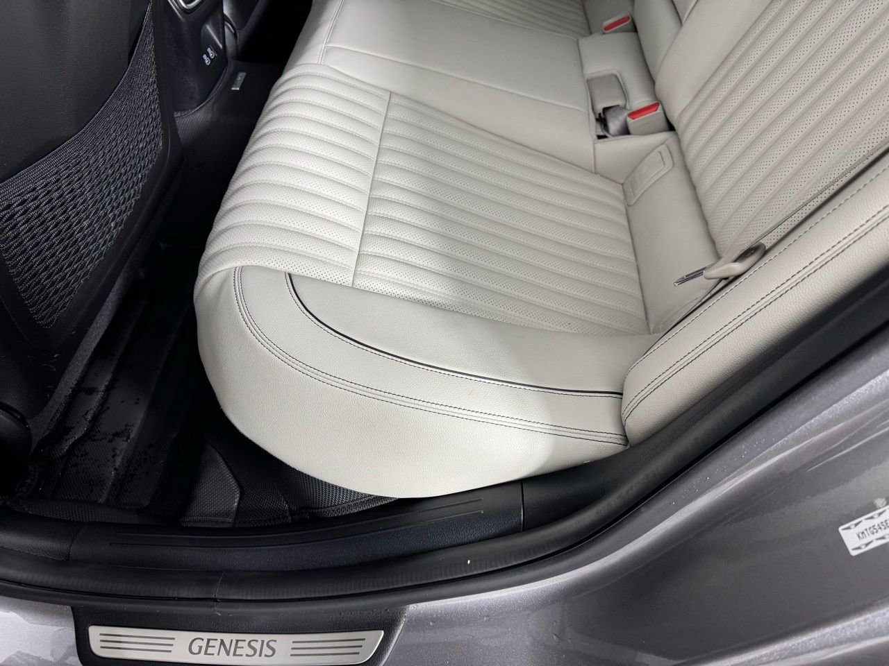 Used 2024 Genesis G70 3.3T Advanced image 27