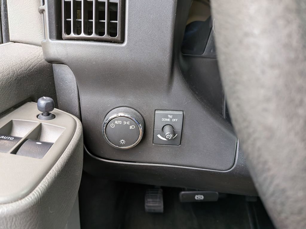 Used 2019 Chevrolet Express 3500 LT w/ LT Preferred Equipment Group image 8