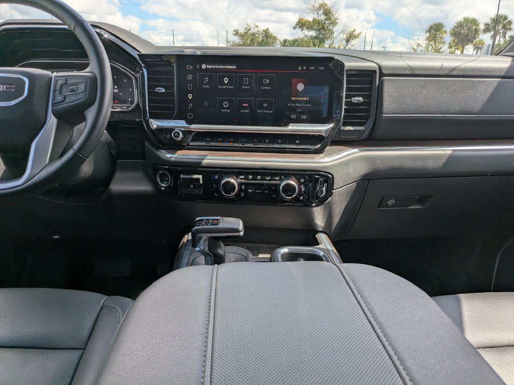 Used 2025 GMC Sierra 1500 SLT w/ SLT Premium Plus Package AWD/4WD image 19