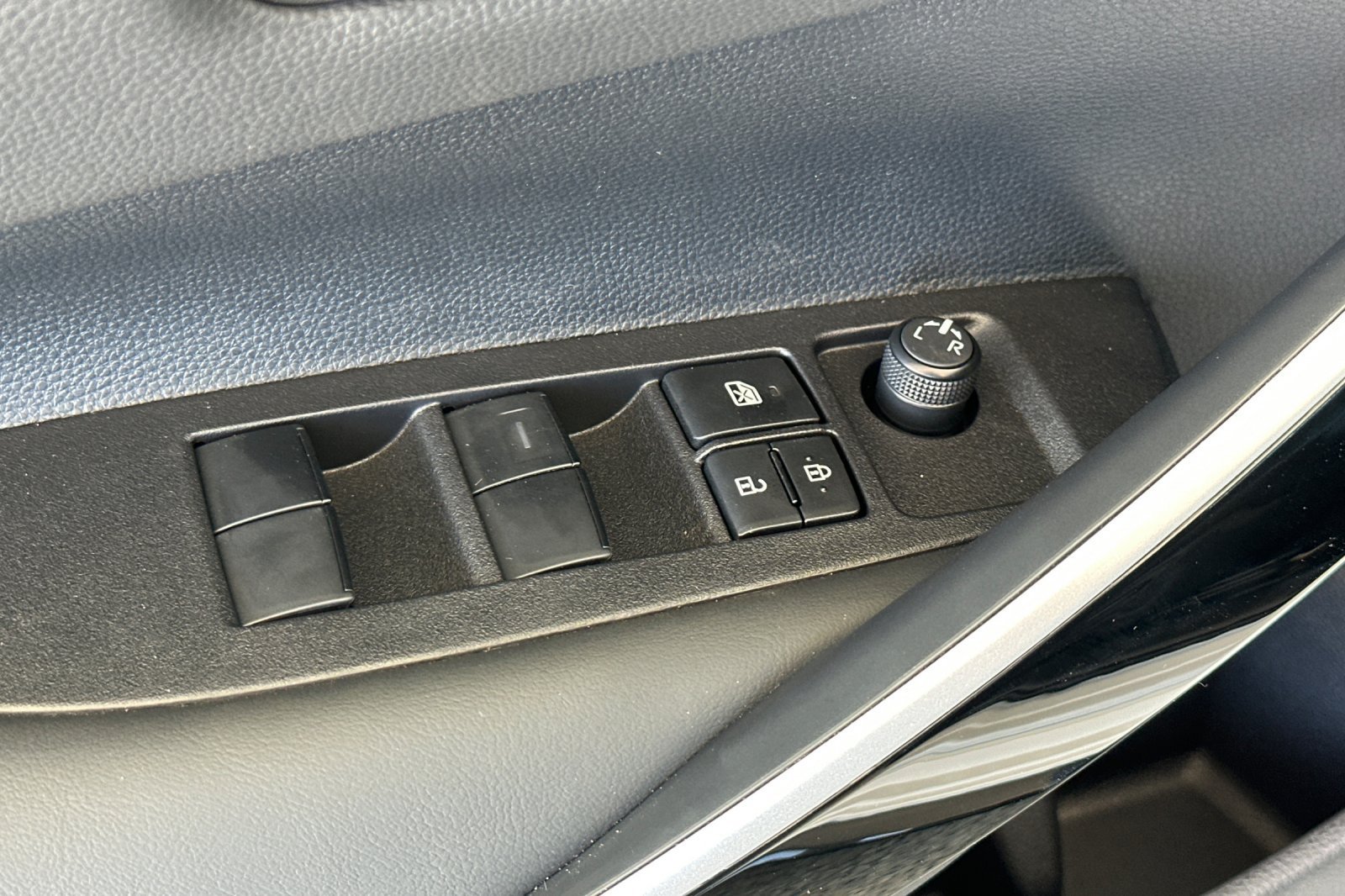 New 2027 Toyota Corolla XSE FWD image 12