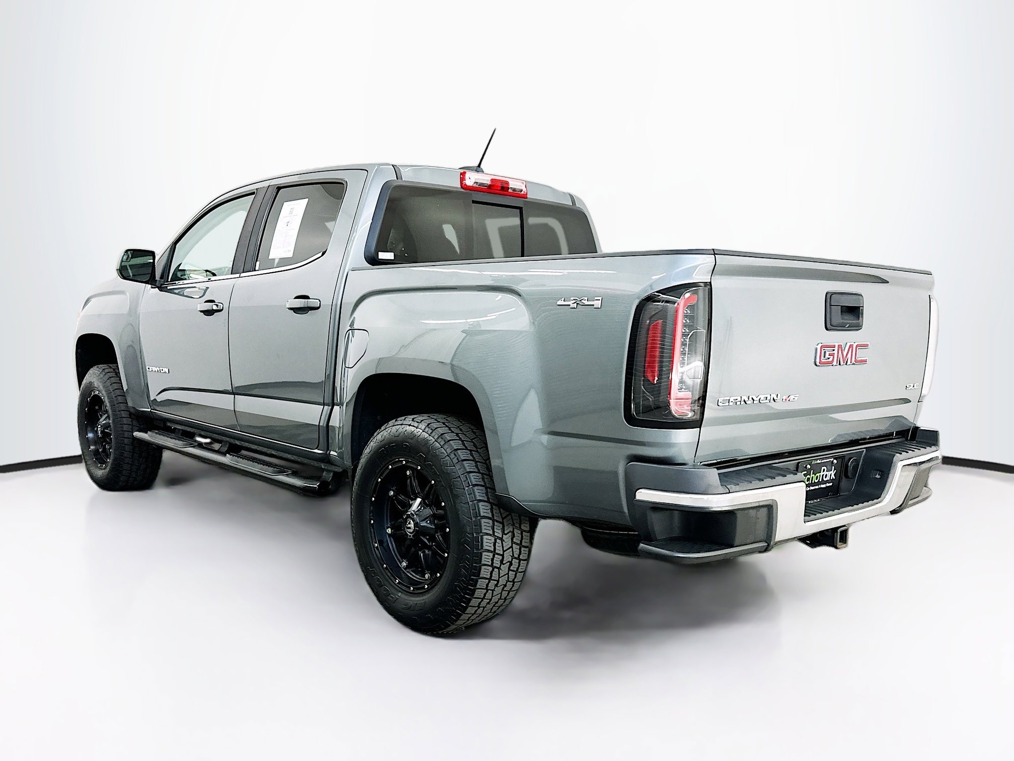 Used 2019 GMC Canyon SLE w/ SLE Convenience Package image 5