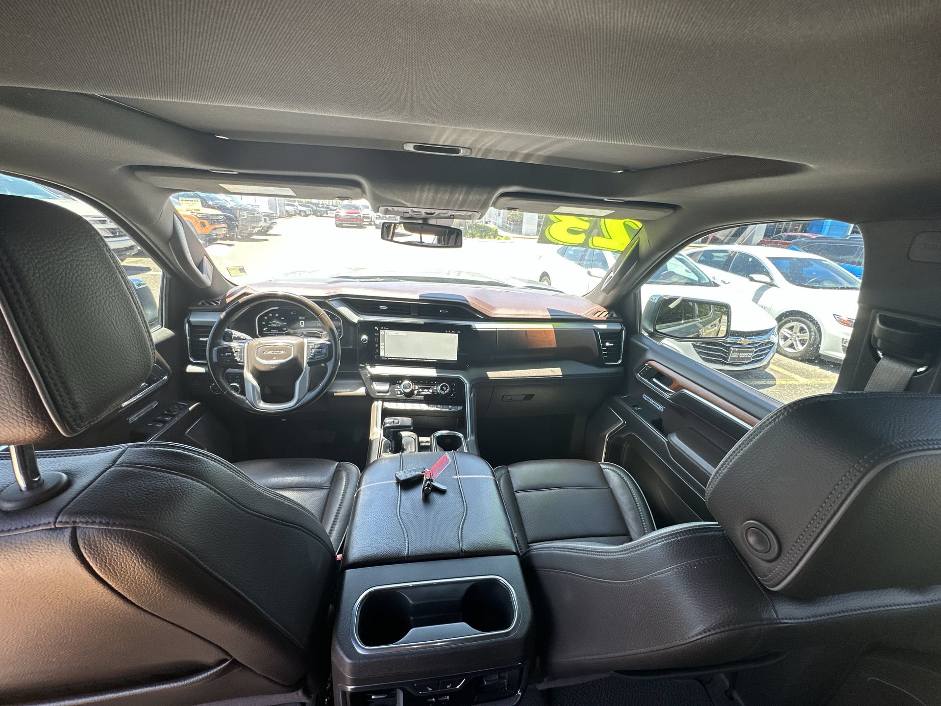 Used 2023 GMC Sierra 1500 Denali AWD/4WD image 32