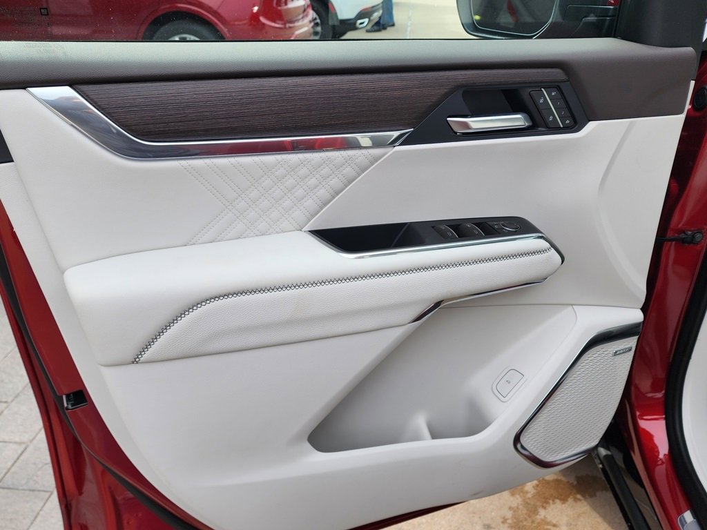 New 2026 GMC Acadia Denali w/ Super Cruise Package image 13