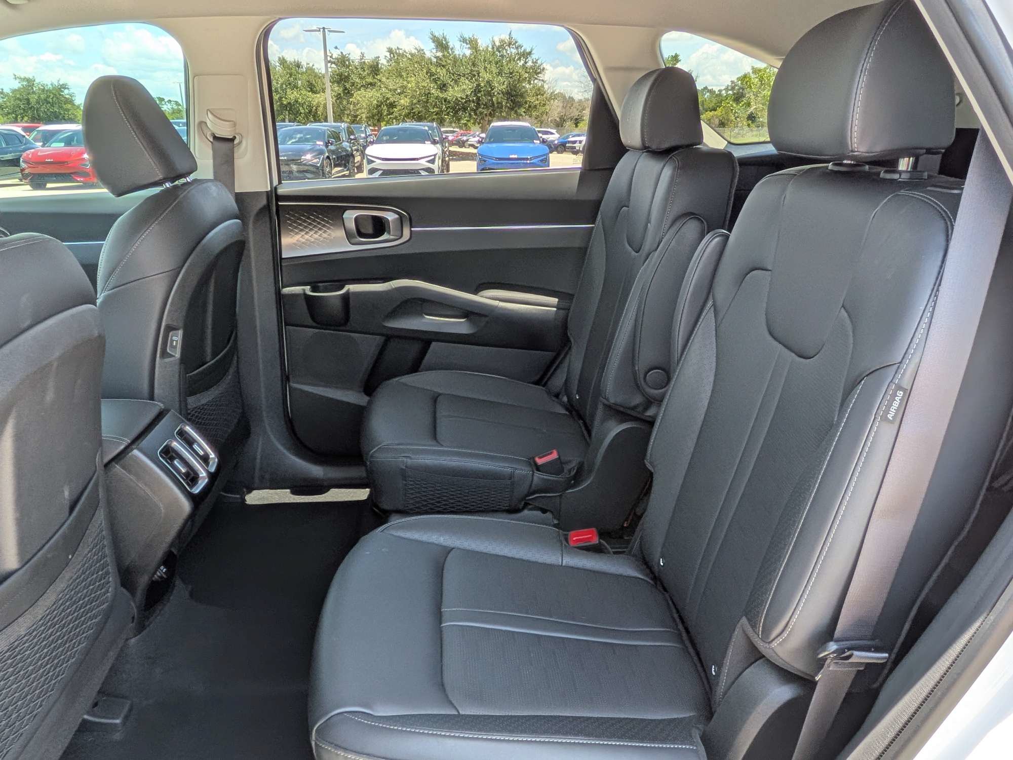 Certified 2025 Kia Sorento EX AWD/4WD image 17