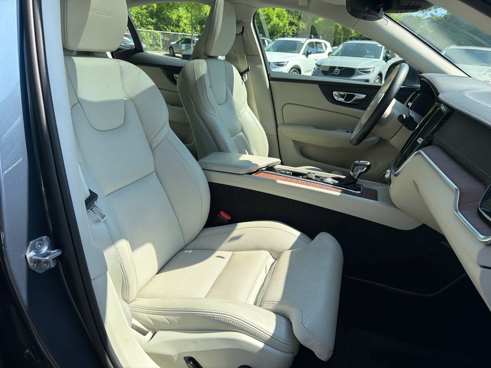 Used 2019 Volvo S60 T6 Inscription image 18