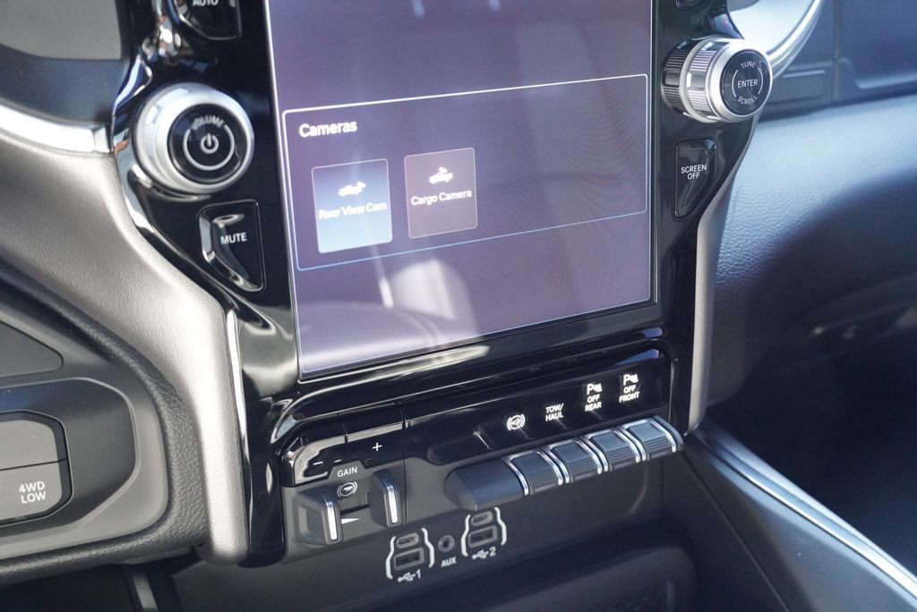 New 2026 RAM 3500 Laramie AWD/4WD image 26