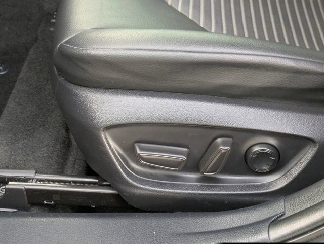 Used 2022 Toyota Camry SE image 25