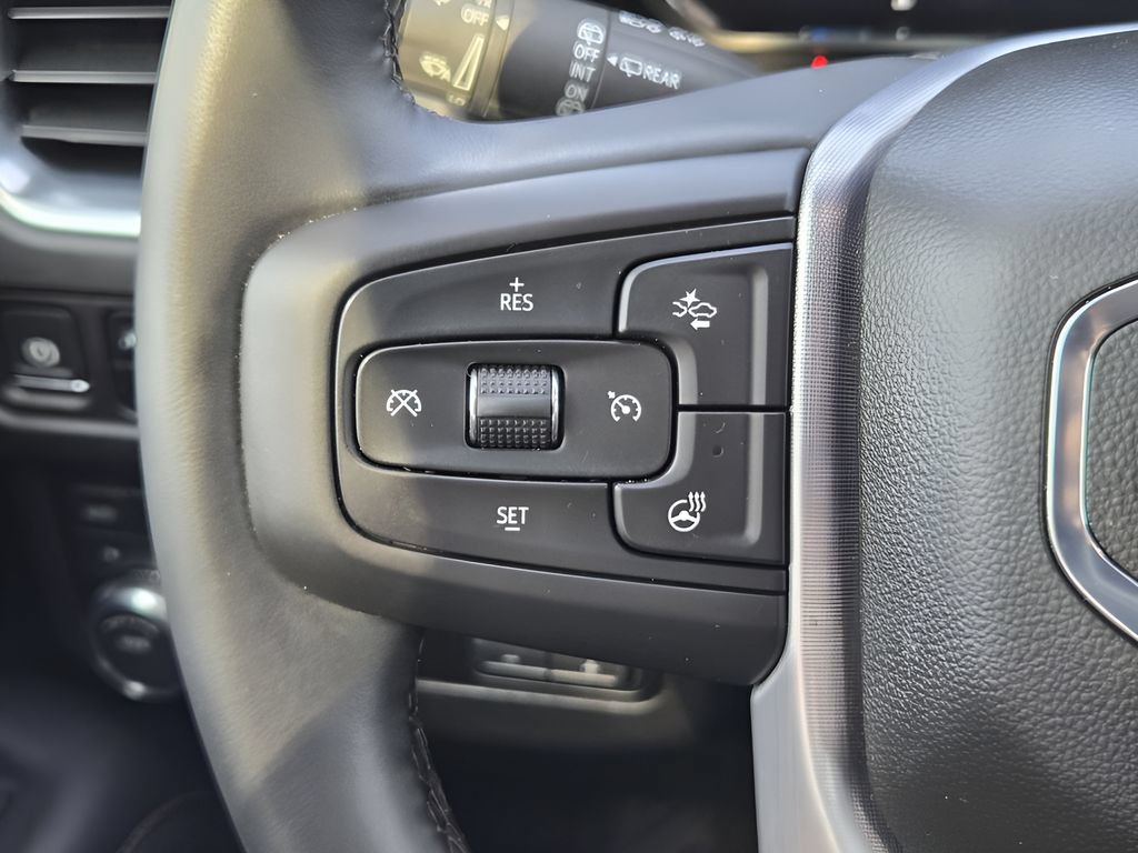 Used 2024 GMC Yukon XL SLT w/ SLT Luxury Package AWD/4WD image 25
