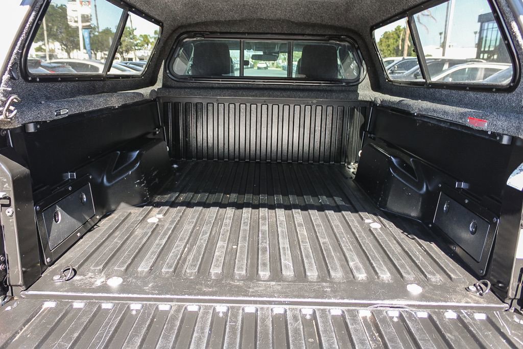 Used 2018 Toyota Tacoma SR w/ SR Convenience Package image 26