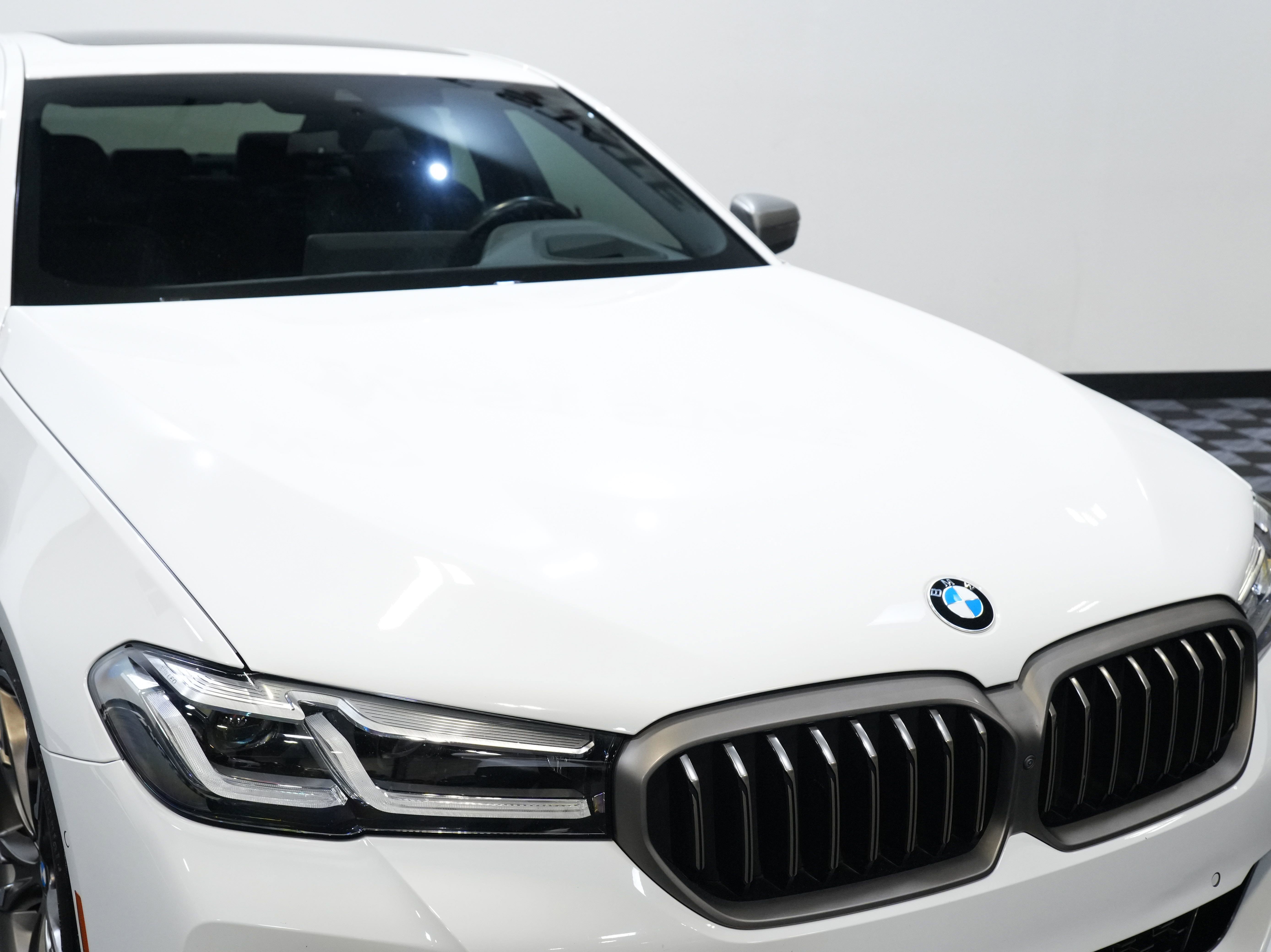Used 2021 BMW M550i xDrive w/ Executive Package AWD/4WD image 12