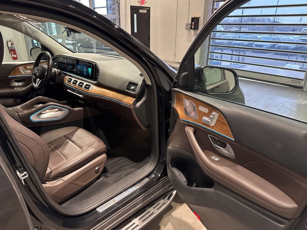 Used 2022 Mercedes-Benz GLE 350 4MATIC w/ AMG Line Exterior image 48