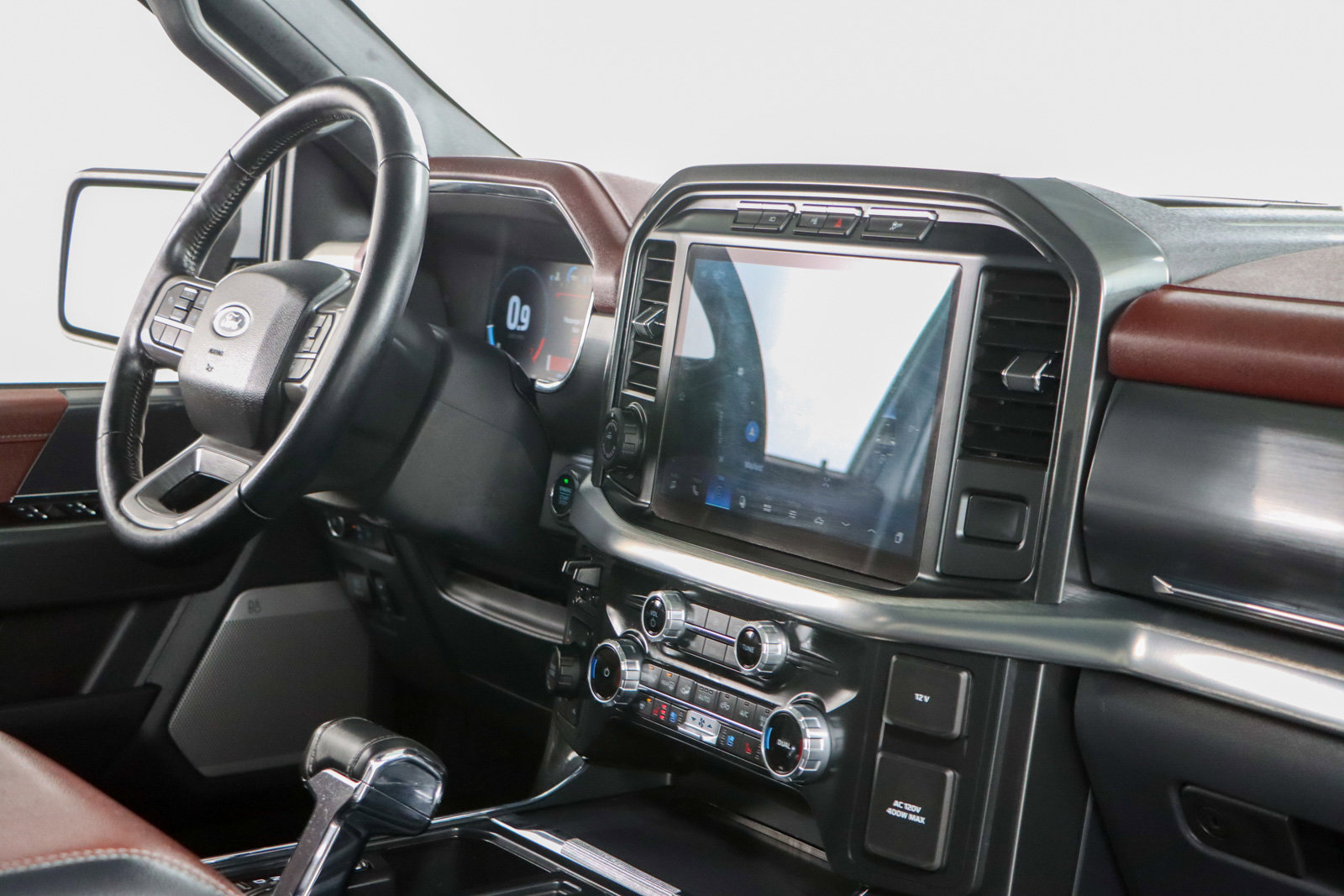 Used 2022 Ford F150 Lariat w/ Equipment Group 502A High image 29