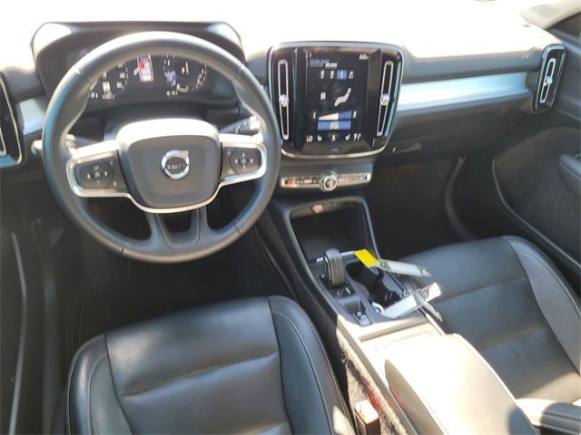 Used 2019 Volvo XC40 T5 Momentum image 13