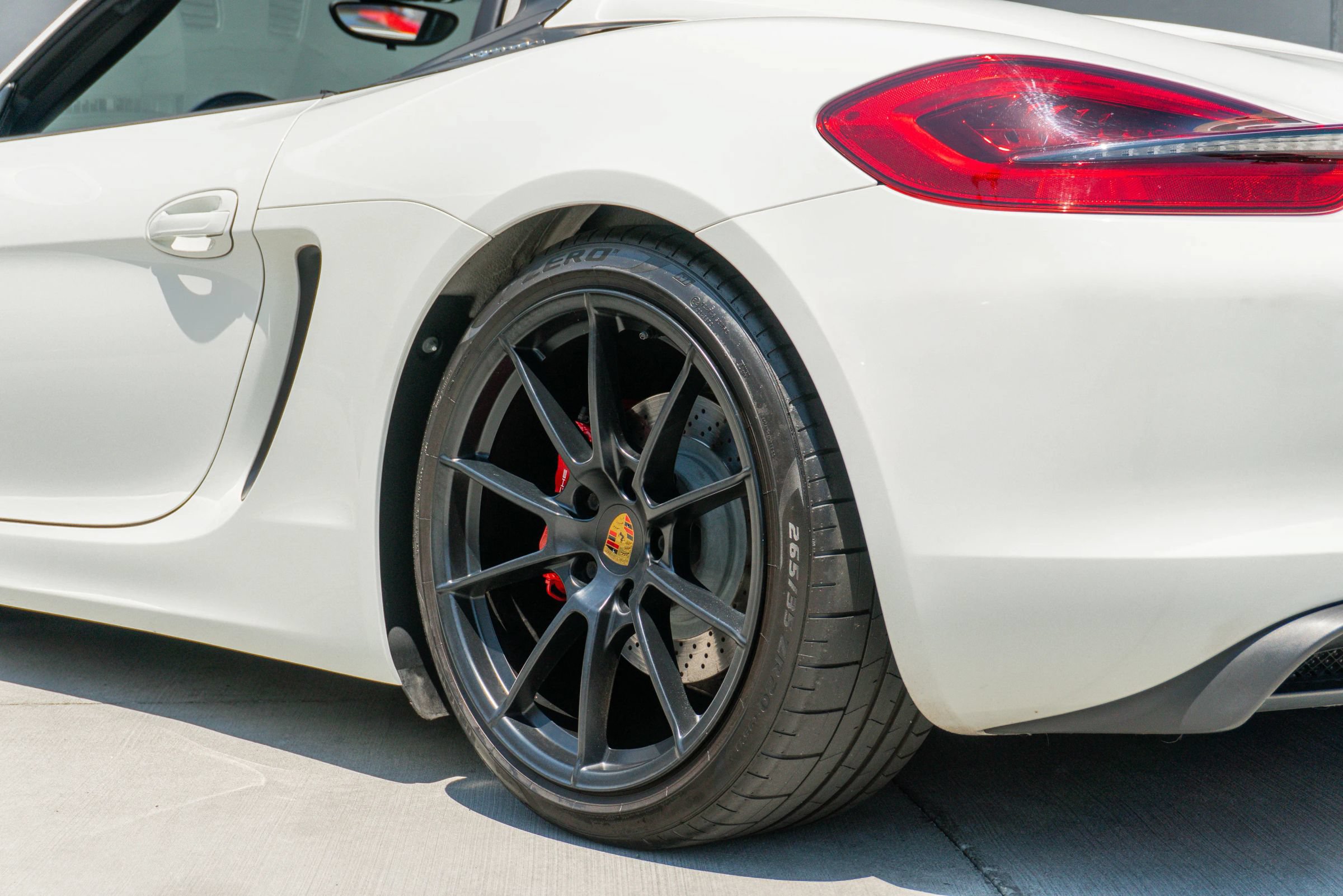 Used 2016 Porsche Boxster Spyder RWD image 47