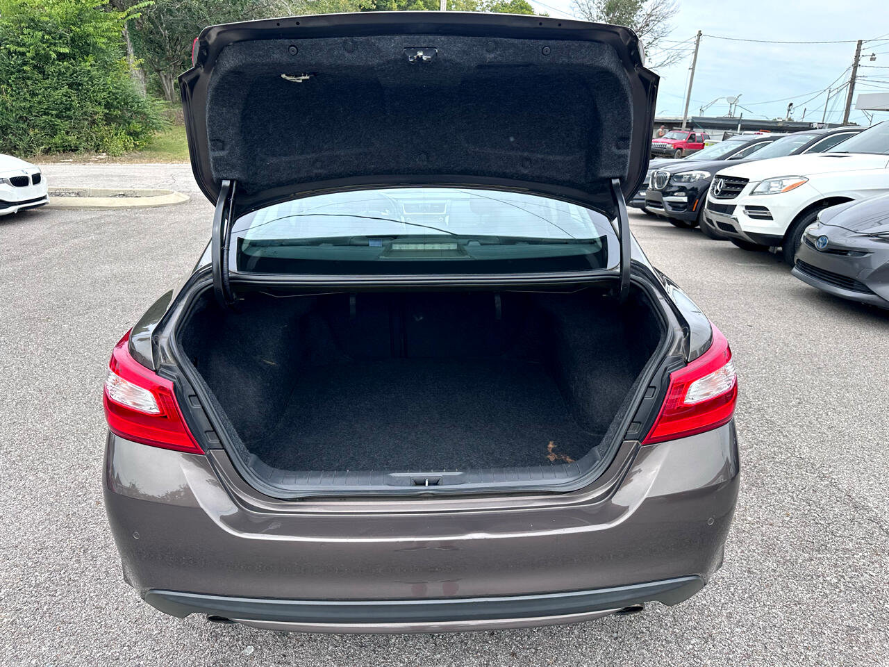 Used 2017 Nissan Altima 3.5 SL w/ 3.5SL Technology Package image 38