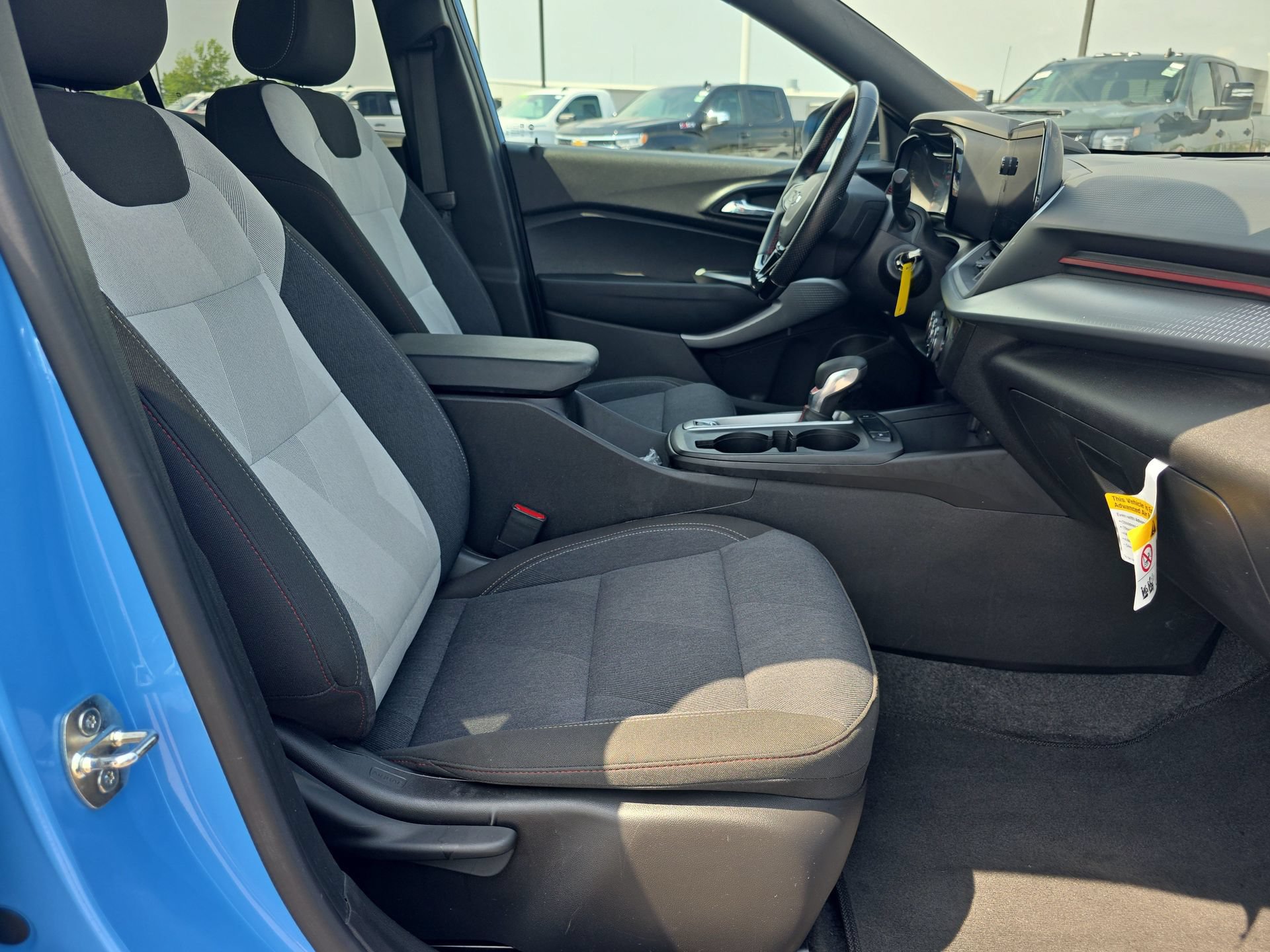 Used 2024 Chevrolet Trax RS FWD image 15