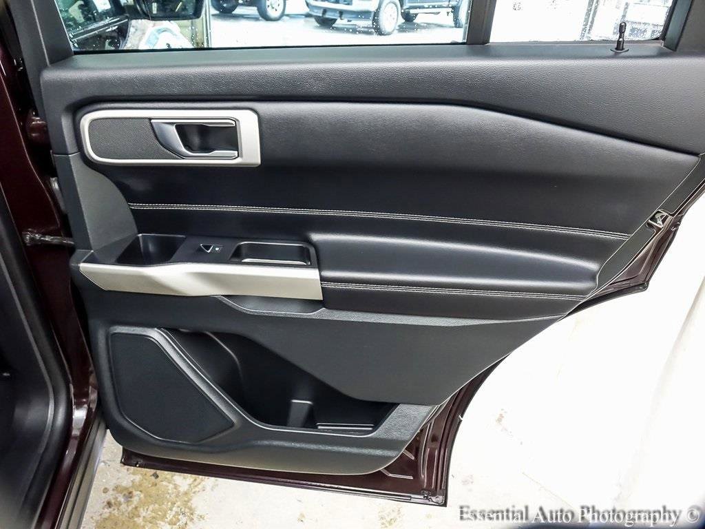 Certified 2022 Ford Explorer XLT w/ Equipment Group 202A image 25