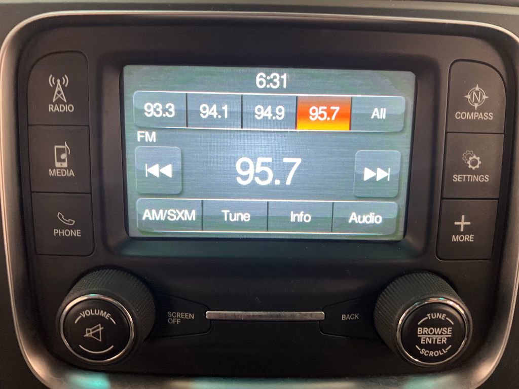 Used 2019 RAM 1500 Classic SLT RWD image 20