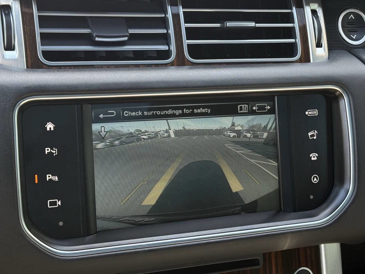 Used 2016 Land Rover Range Rover Supercharged image 12