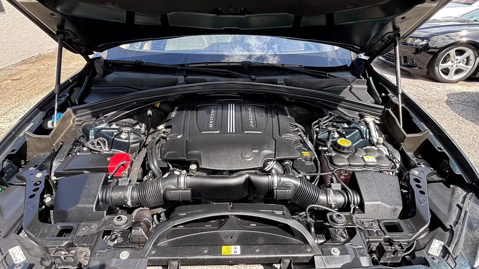 Used 2017 Jaguar F-PACE Prestige image 20