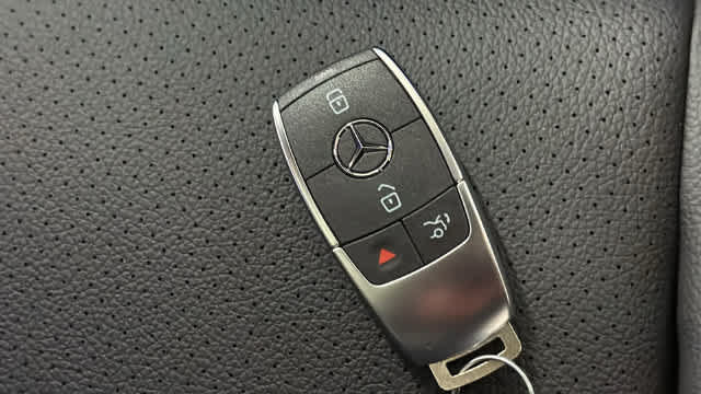 Certified 2026 Mercedes-Benz GLE 350 4MATIC image 37