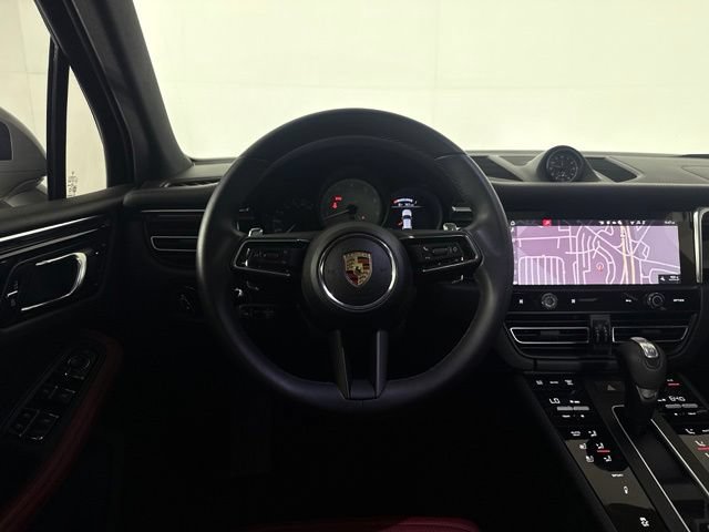 Used 2025 Porsche Macan S AWD/4WD image 36