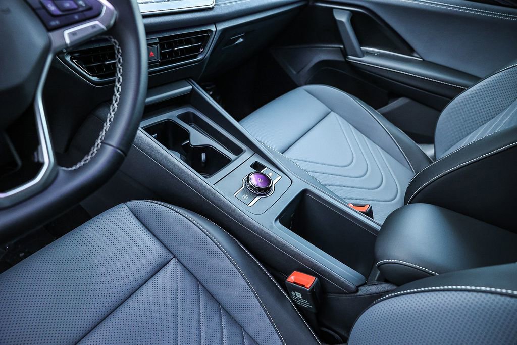 New 2026 Volkswagen Tiguan SE image 15