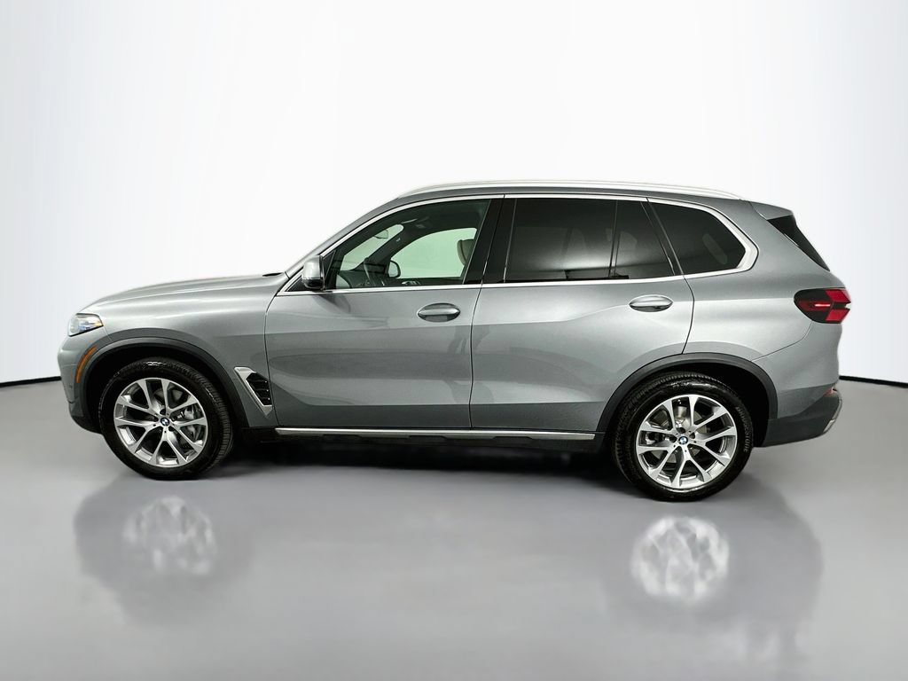 Certified 2024 BMW X5 xDrive40i w/ Premium Package AWD/4WD image 8