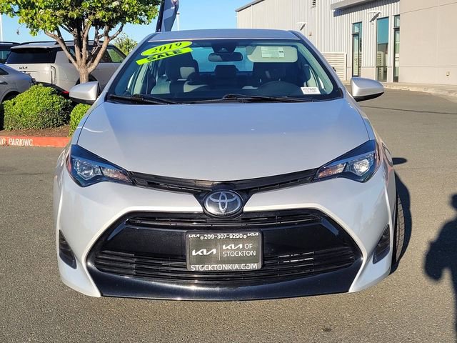 Used 2019 Toyota Corolla LE image 2