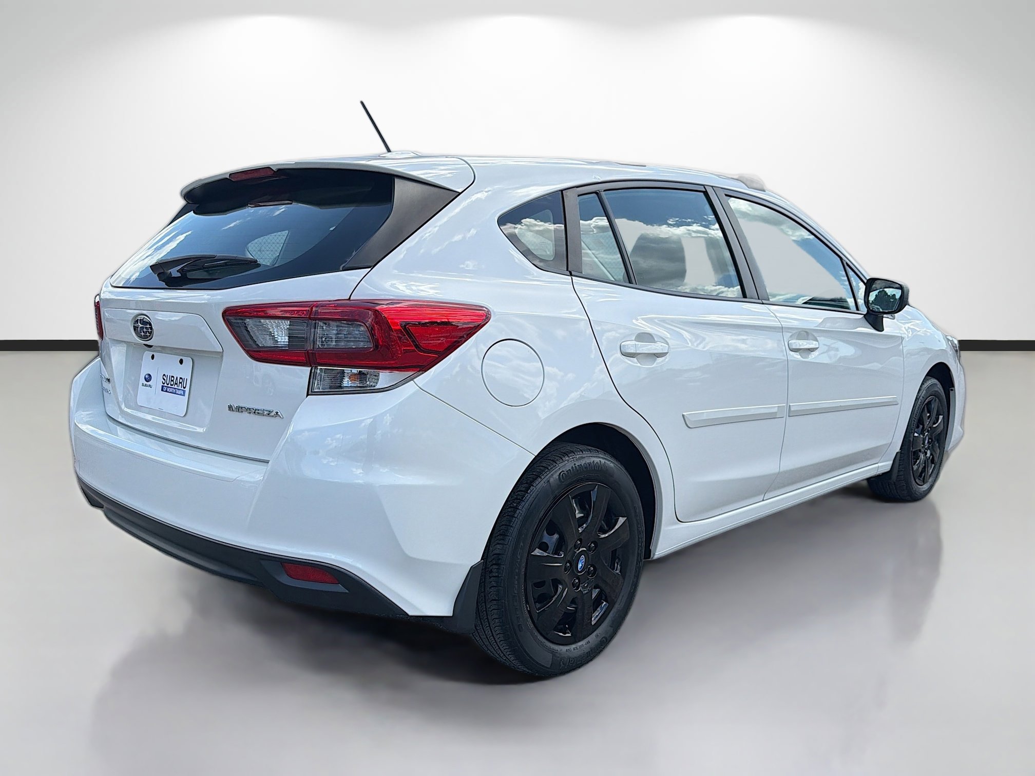 Used 2020 Subaru Impreza 2.0i image 3