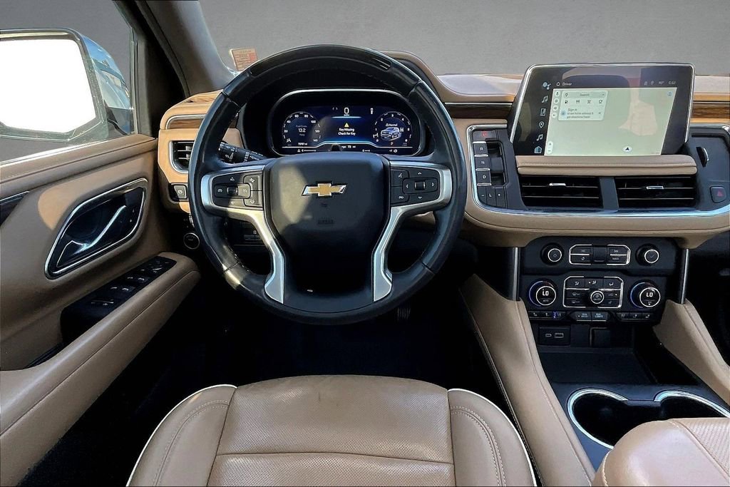 Used 2023 Chevrolet Suburban Premier w/ Advanced Technology Package AWD/4WD image 8