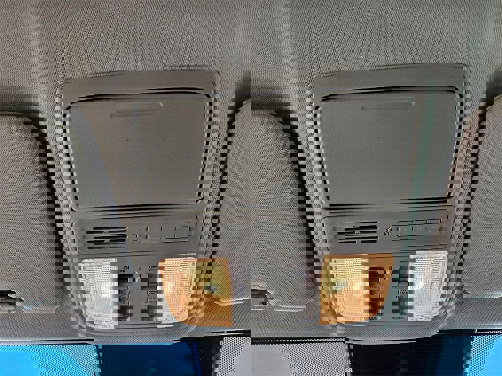 Used 2018 Honda CR-V Touring image 18