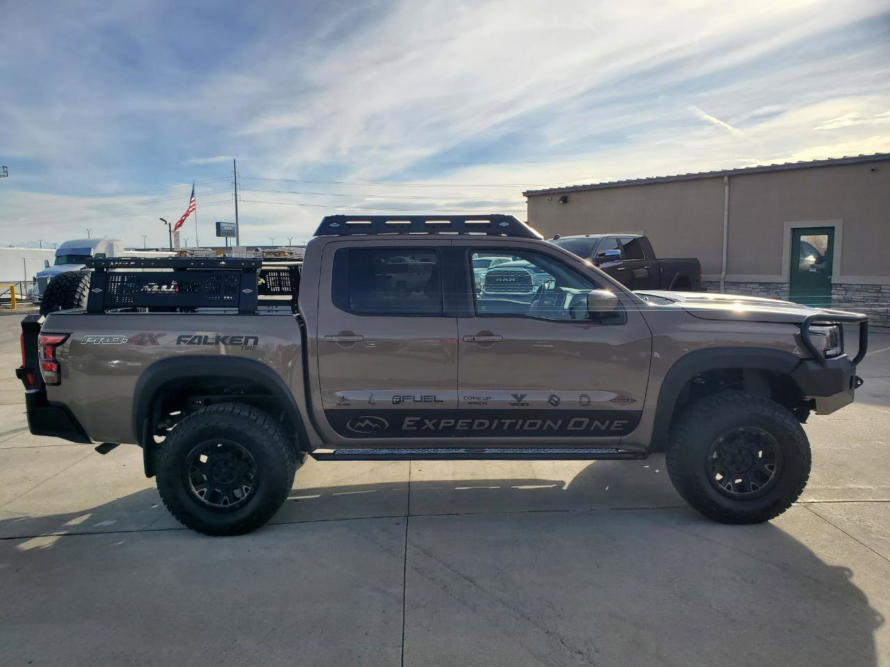 Used 2022 Nissan Frontier PRO-4X image 39