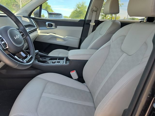 Certified 2025 Kia Sorento S w/ Panoramic Sunroof Package FWD image 15