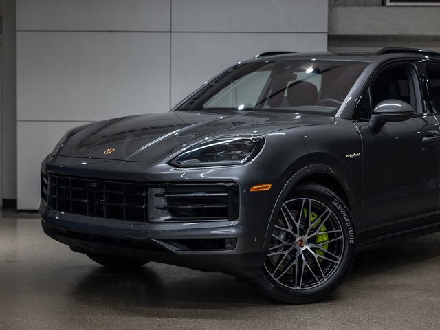 New 2026 Porsche Cayenne E-Hybrid image 18