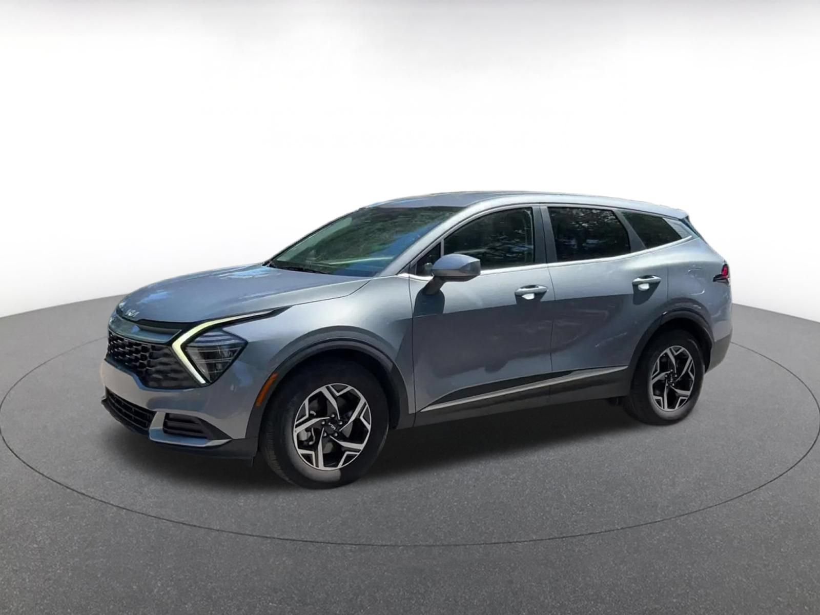 Used 2025 Kia Sportage LX FWD image 7