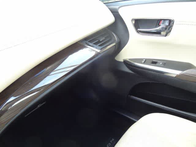 Used 2014 Toyota Avalon Limited FWD image 33